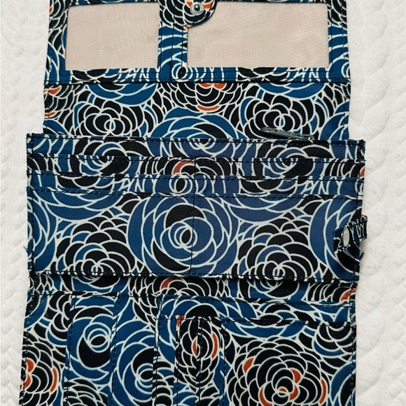 New Teddi Printed Wallet Wallet, Piercing Posies, One Size - Picture 5 of 8